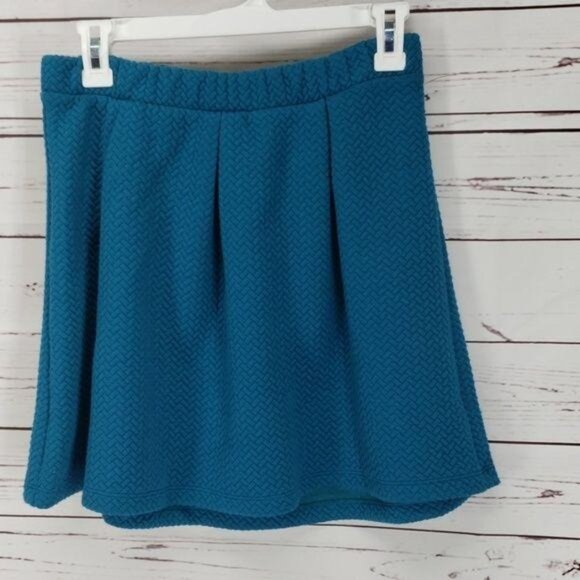 Cat & Jack Girls Chevron Textured Teal Skater Skirt XL 14/16 - Picture 3 of 8